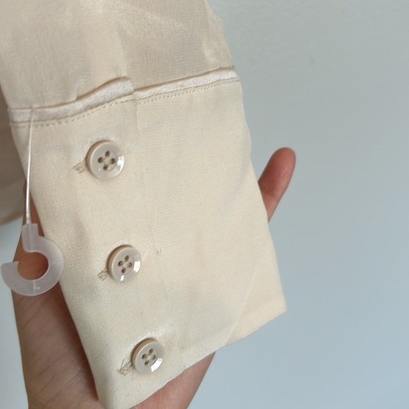 Alice + Olivia by Stacey Bendet Silk Blouse Champagne Size XS 100% Silk - Picture 3 of 11